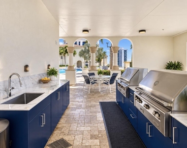801 S Olive Avenue - Photo Thumbnail 28