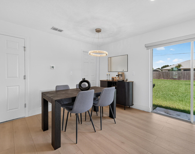 1051 Sw Becker Road - Photo Thumbnail 8