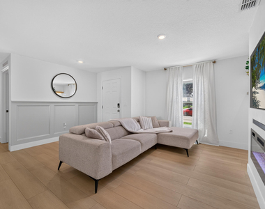 1051 Sw Becker Road - Photo Thumbnail 5