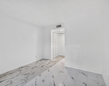 1628 Se Green Acres Circle - Photo Thumbnail 15
