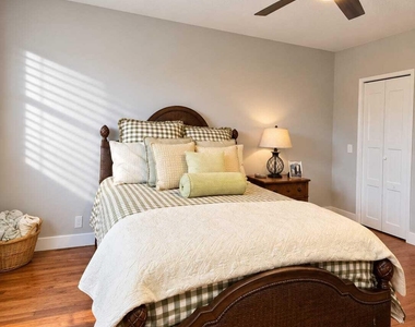 4103 Carriage Drive - Photo Thumbnail 21