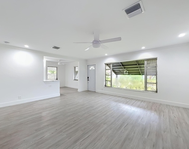 1110 Sw 31st Street - Photo Thumbnail 10