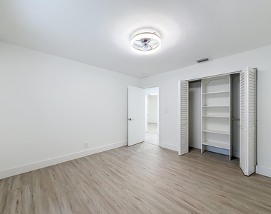 1110 Sw 31st Street - Photo Thumbnail 30