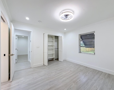 1110 Sw 31st Street - Photo Thumbnail 15