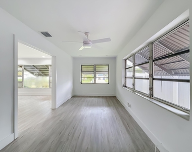 1110 Sw 31st Street - Photo Thumbnail 12
