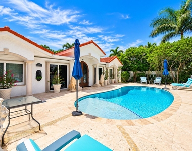 3202 Dow Street - Photo Thumbnail 2
