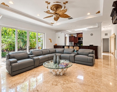 3202 Dow Street - Photo Thumbnail 3