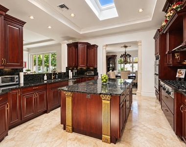 3202 Dow Street - Photo Thumbnail 4