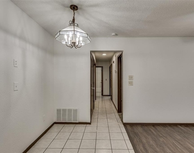 2210 30th Street - Photo Thumbnail 10
