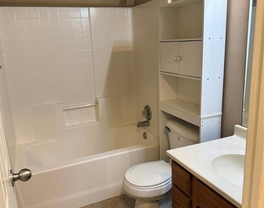 400 S Castle Ridge Lane - Photo Thumbnail 23