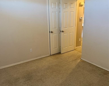 400 S Castle Ridge Lane - Photo Thumbnail 26