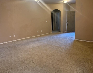 400 S Castle Ridge Lane - Photo Thumbnail 4