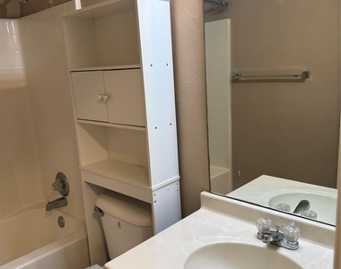 400 S Castle Ridge Lane - Photo Thumbnail 24