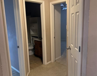 400 S Castle Ridge Lane - Photo Thumbnail 18