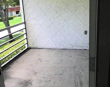 12011 Poinciana Boulevard S - Photo Thumbnail 6