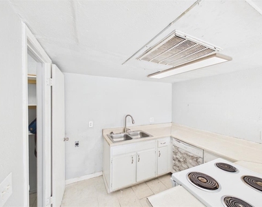 401 12th Avenue - Photo Thumbnail 11