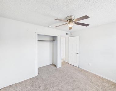 401 Se 12th Avenue - Photo Thumbnail 20