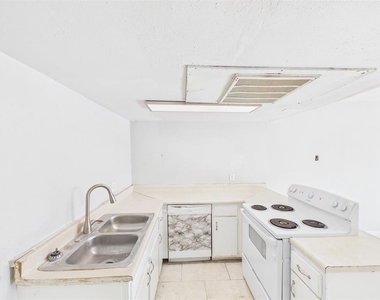 401 Se 12th Avenue - Photo Thumbnail 10