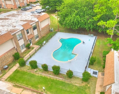 401 Se 12th Avenue - Photo Thumbnail 24