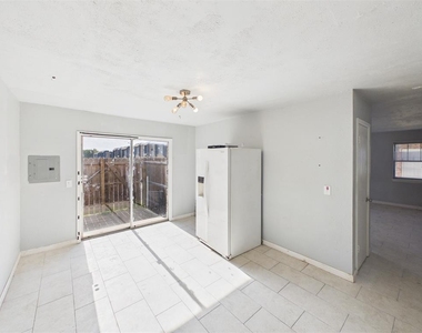 401 Se 12th Avenue - Photo Thumbnail 8