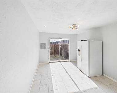 401 Se 12th Avenue - Photo Thumbnail 9