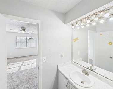 401 Se 12th Avenue - Photo Thumbnail 15