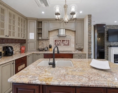 938 Arlington Drive - Photo Thumbnail 15