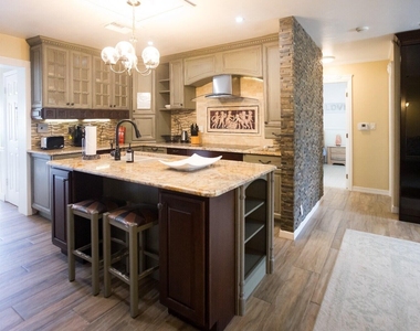 938 Arlington Drive - Photo Thumbnail 2