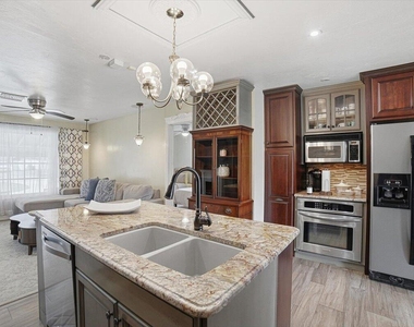 938 Arlington Drive - Photo Thumbnail 16