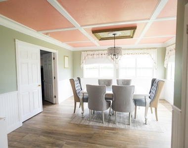 938 Arlington Drive - Photo Thumbnail 4