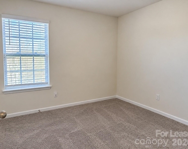 4119 Village Boulevard Nw - Photo Thumbnail 12