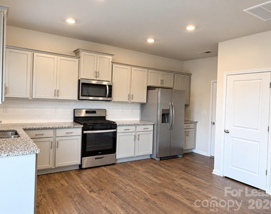 4119 Village Boulevard Nw - Photo Thumbnail 6
