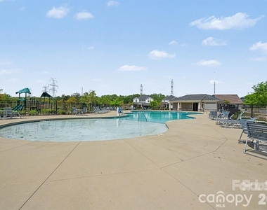 11913 Silverheel Lane - Photo Thumbnail 37