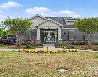 11913 Silverheel Lane - Photo Thumbnail 36