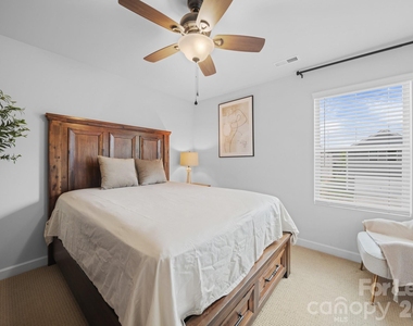 11913 Silverheel Lane - Photo Thumbnail 16