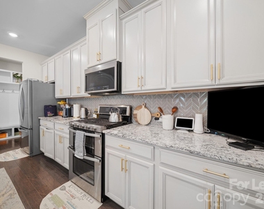 11913 Silverheel Lane - Photo Thumbnail 27