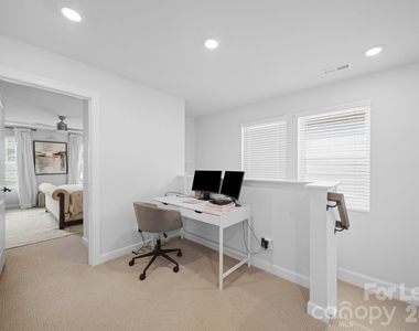 11913 Silverheel Lane - Photo Thumbnail 14