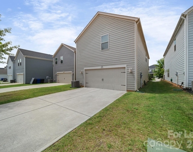 11913 Silverheel Lane - Photo Thumbnail 4
