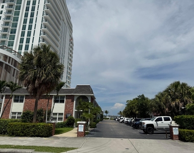 4700 N Flagler Drive - Photo Thumbnail 17