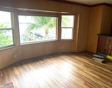 4700 N Flagler Drive - Photo Thumbnail 8
