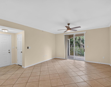 6370 Emerald Dunes Drive - Photo Thumbnail 4
