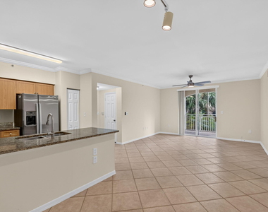 6370 Emerald Dunes Drive - Photo Thumbnail 5