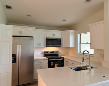 11698 Timbers Way - Photo Thumbnail 7