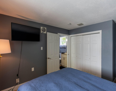 210 Malverne Road - Photo Thumbnail 14