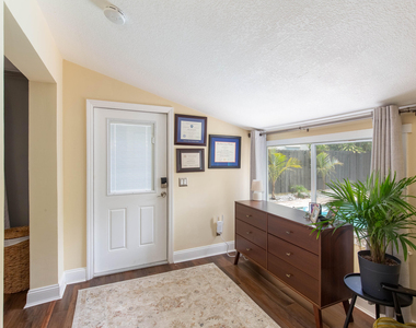 210 Malverne Road - Photo Thumbnail 28