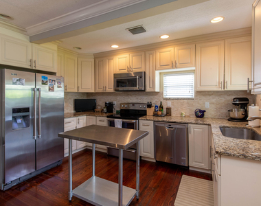 210 Malverne Road - Photo Thumbnail 10
