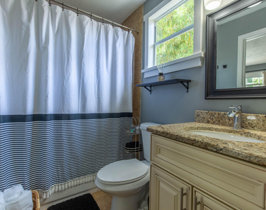 210 Malverne Road - Photo Thumbnail 15