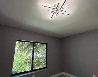 7734 Byron Avenue - Photo Thumbnail 9