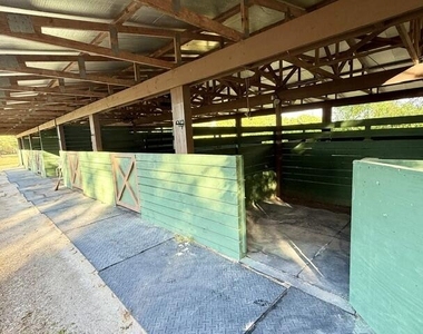 16493 Rustic Road - Photo Thumbnail 4