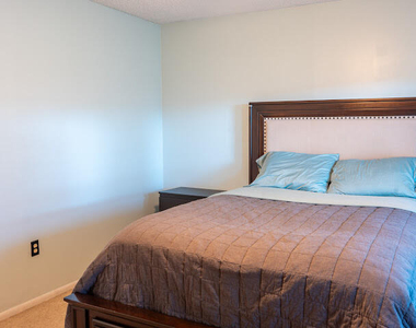 805 W Oakland Park Boulevard - Photo Thumbnail 23